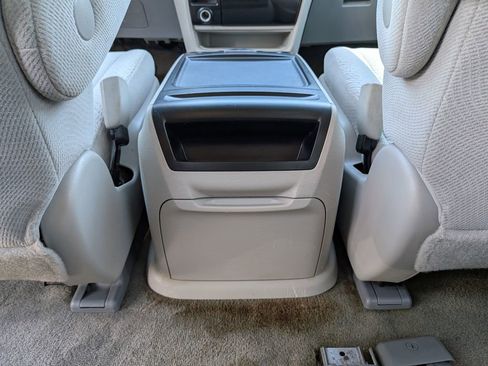 Used 2014 Toyota Sienna LE image 13