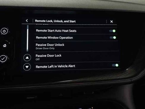 Used 2023 Buick Envision Essence image 27