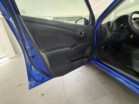 Used 2016 Nissan Versa SV w/ SV Appearance Package FWD image 25