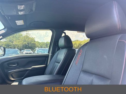 Used 2022 Nissan Titan PRO-4X w/ Pro-4x Convenience Package AWD/4WD image 4