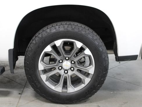 Used 2024 Chevrolet Silverado 1500 High Country w/ Technology Package AWD/4WD image 19