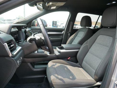 Used 2025 GMC Terrain Elevation AWD/4WD image 33