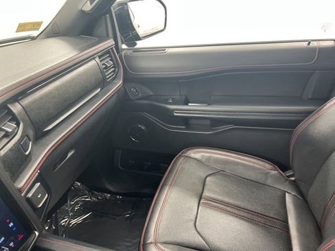 Used 2023 Ford Expedition Max Limited image 24