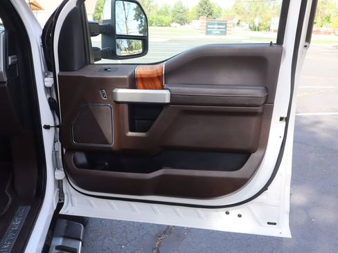 Used 2017 Ford F250 King Ranch w/ Chrome Package AWD/4WD image 25