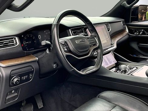 Used 2023 Jeep Grand Wagoneer Series II AWD/4WD image 19