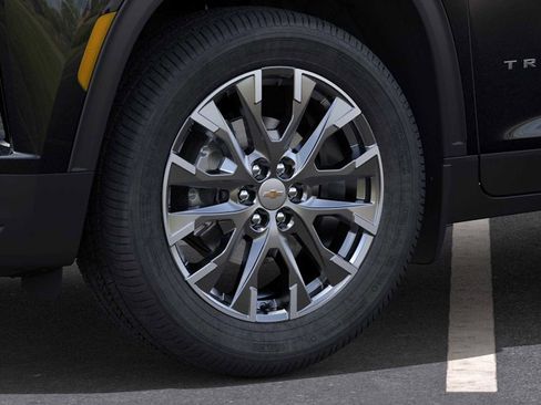 New 2026 Chevrolet Traverse LT w/ Sun and Wheel Package AWD/4WD image 9