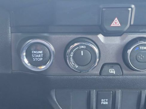 Used 2023 Toyota Tacoma TRD Sport AWD/4WD image 23