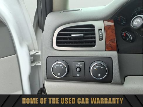 Used 2013 Chevrolet Suburban LT w/ Luxury Package AWD/4WD image 19