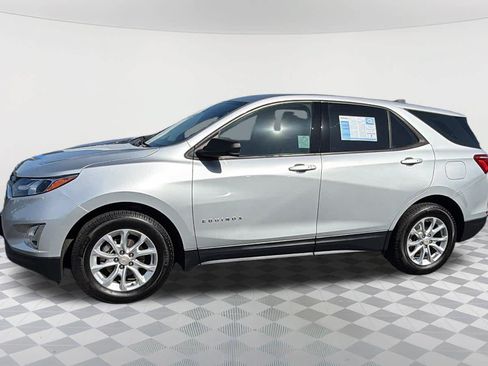 Used 2018 Chevrolet Equinox LS FWD image 8