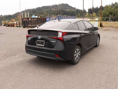 Used 2021 Toyota Prius LE AWD/4WD image 5
