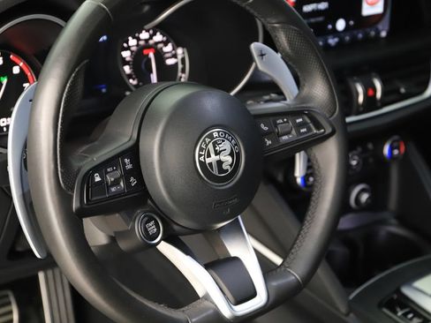 Used 2023 Alfa Romeo Stelvio Sprint RWD image 16