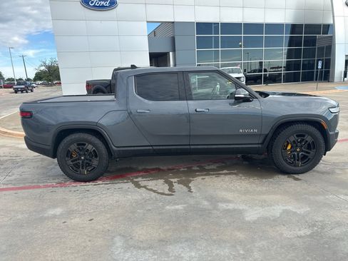 Used 2022 Rivian R1T Adventure AWD/4WD image 4