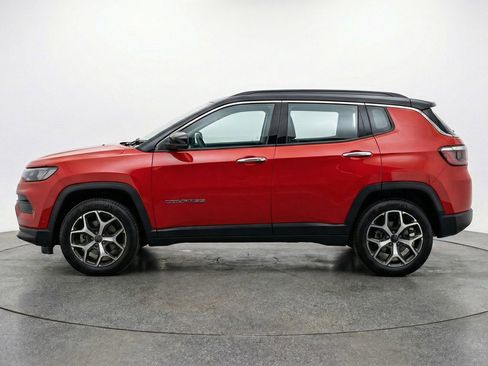 Used 2025 Jeep Compass Limited AWD/4WD image 5