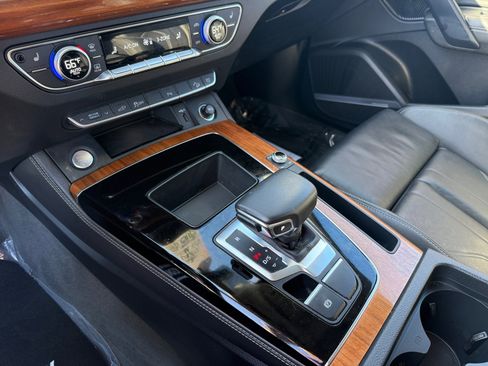 Used 2023 Audi Q5 e Premium Plus image 13