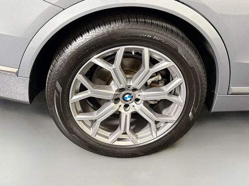 Used 2025 BMW X7 xDrive40i AWD/4WD image 33