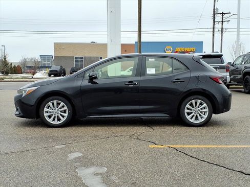 New 2026 Toyota Corolla SE image 3