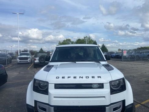 Used 2023 Land Rover Defender 110 SE AWD/4WD image 5