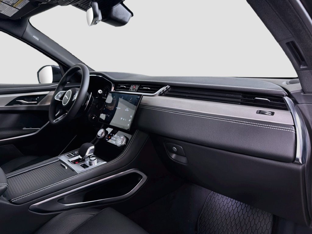 New 2026 Jaguar F-PACE R-Dynamic S AWD/4WD image 31