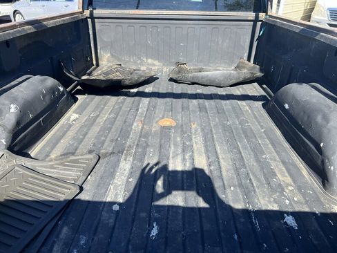 Used 2004 Chevrolet Silverado 3500 4x4 Crew Cab w/ Heavy-Duty Power Package image 11