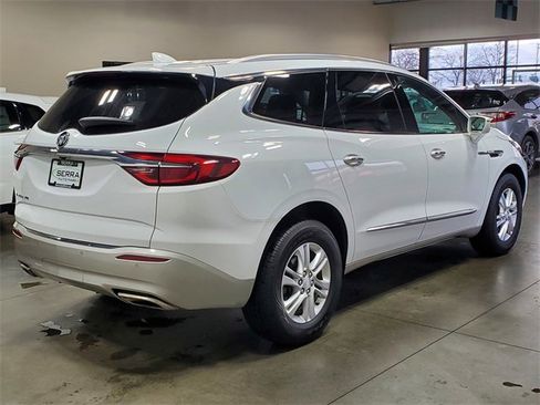 Used 2020 Buick Enclave Essence image 4