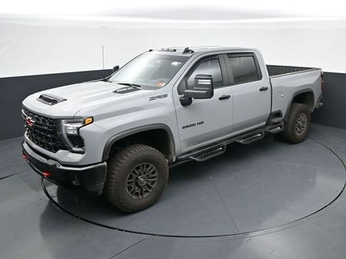 Used 2025 Chevrolet Silverado 2500 ZR2 w/ Technology Package AWD/4WD image 30
