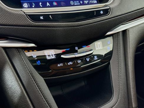 Used 2022 Cadillac XT5 Premium Luxury w/ Technology Package AWD/4WD image 18