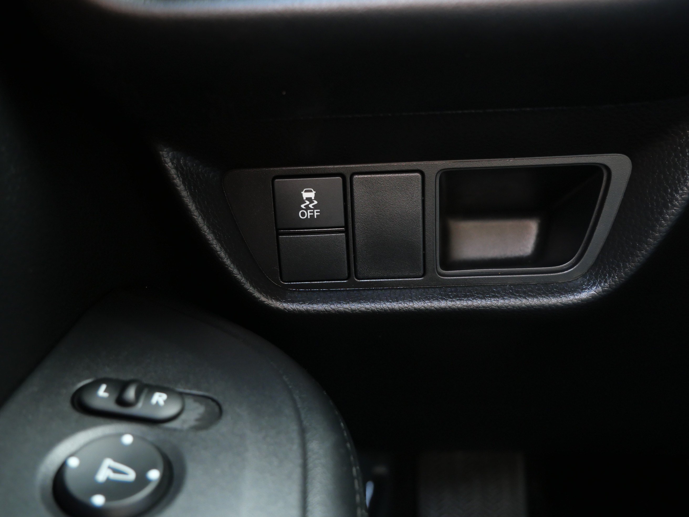 Certified 2024 Honda HR-V LX image 26
