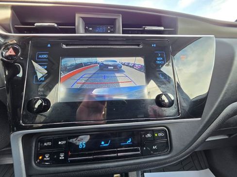 Used 2019 Toyota Corolla LE FWD image 19