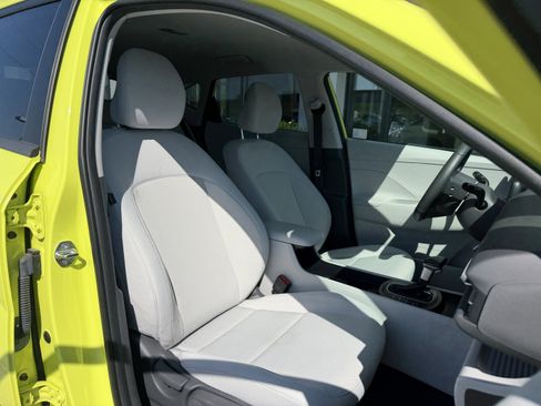 Certified 2025 Hyundai Kona SEL FWD image 19