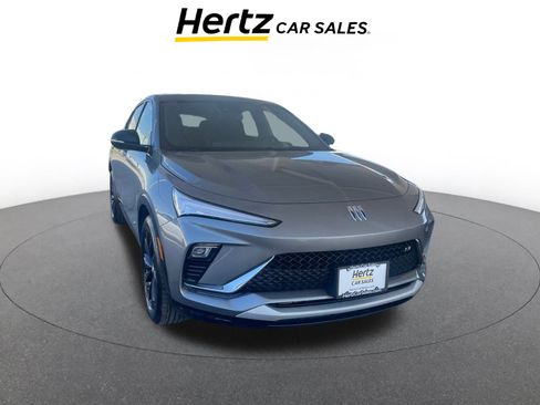 Used 2025 Buick Envista Sport Touring image 1