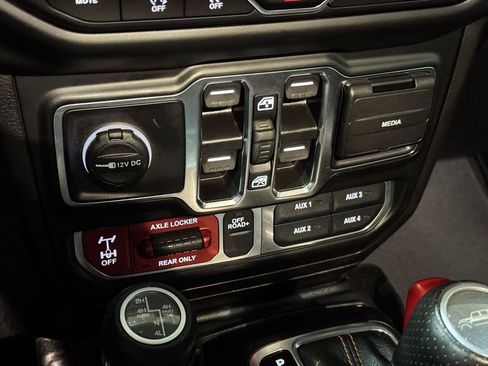 Used 2022 Jeep Gladiator Mojave w/ Trailer Tow Package image 14