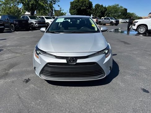 Used 2024 Toyota Corolla LE FWD image 2