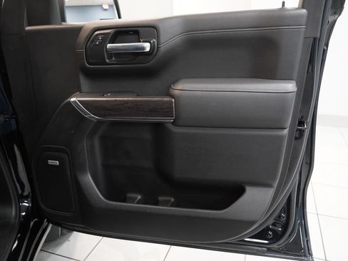 Used 2021 Chevrolet Silverado 1500 LTZ w/ Technology Package AWD/4WD image 35