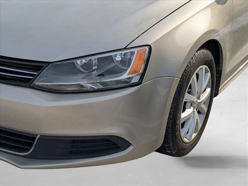 Used 2013 Volkswagen Jetta SE image 9