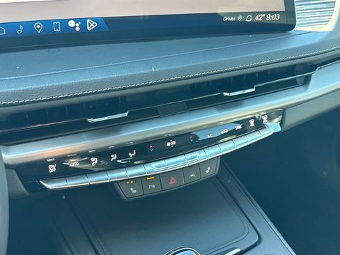 Certified 2024 Cadillac XT4 Premium Luxury w/ Cold Weather Package FWD image 10
