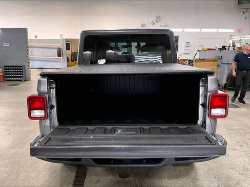 Used 2020 Jeep Gladiator Sport w/ Quick Order Package 24S AWD/4WD image 34