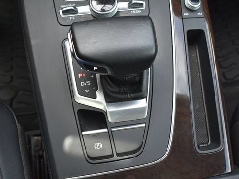 Used 2019 Audi Q5 2.0T Premium Plus w/ Premium Plus Package AWD/4WD image 31
