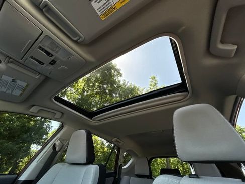 Used 2018 Toyota RAV4 Adventure AWD/4WD image 56