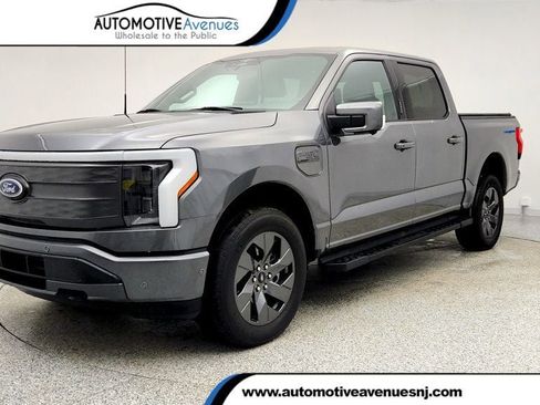 Used 2023 Ford F150 Lightning Lariat image 1