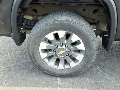 Used 2024 Chevrolet Silverado 2500 Custom w/ Custom Value Package AWD/4WD image 13