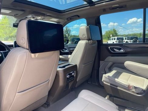Used 2021 GMC Yukon SLT w/ SLT Premium Package RWD image 9