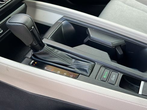 Used 2024 Honda Accord EX image 18