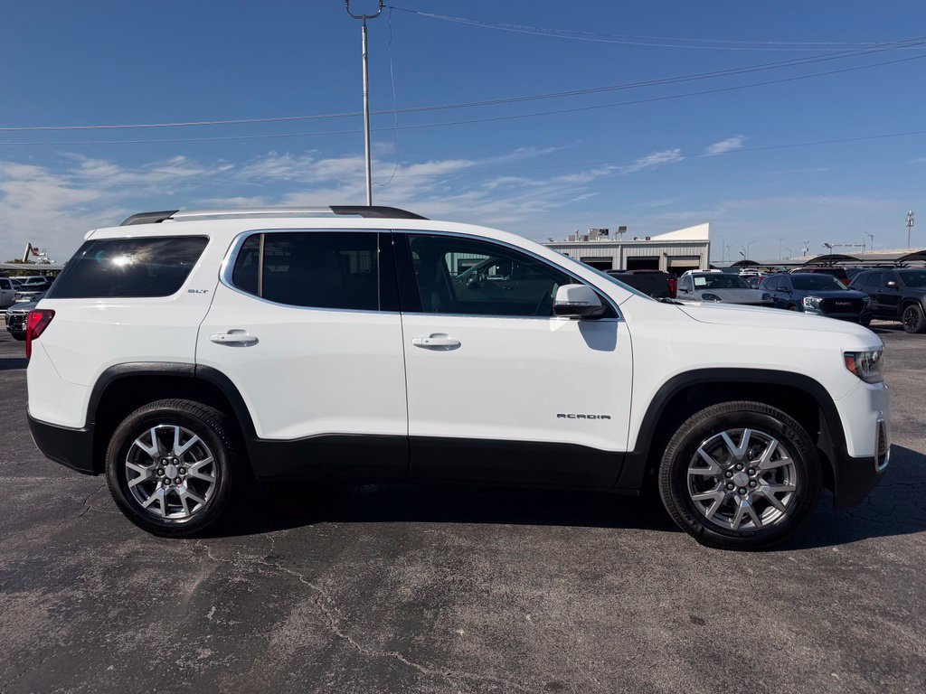 Used 2022 GMC Acadia SLT w/ Preferred Package FWD image 4