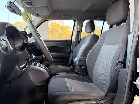 Used 2016 Jeep Patriot Sport w/ Power Value Group image 9