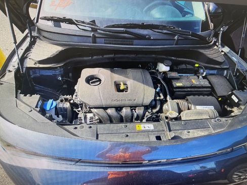 Used 2025 Kia Soul LX w/ LX Technology Package FWD image 11