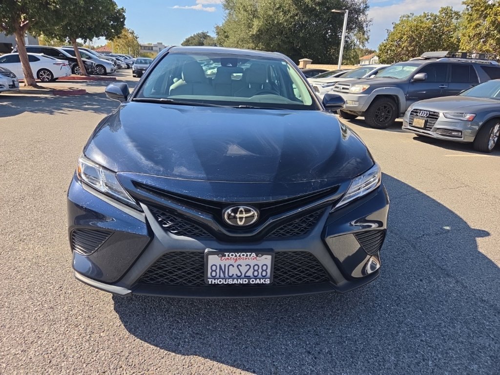 Used 2020 Toyota Camry SE FWD image 8