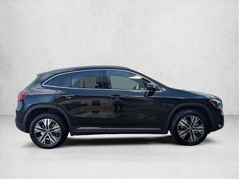 Used 2025 Mercedes-Benz GLA 250 image 4