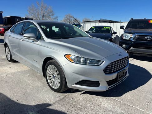 Used 2014 Ford Fusion SE image 3