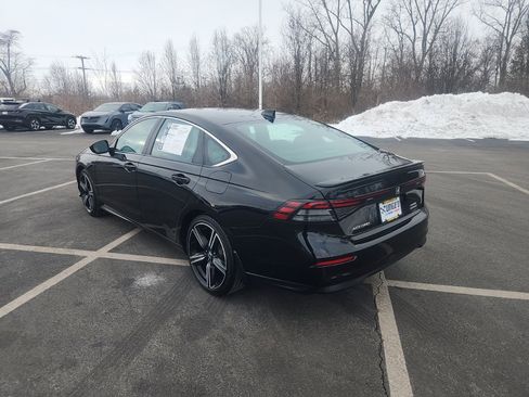 Used 2023 Honda Accord Sport image 4