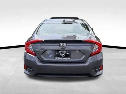 Used 2017 Honda Civic EX-T image 5